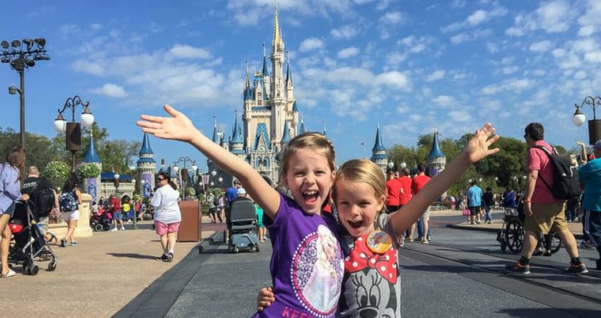 Read more about the article 6 Best Strollers For Disney World | Read Before Buy